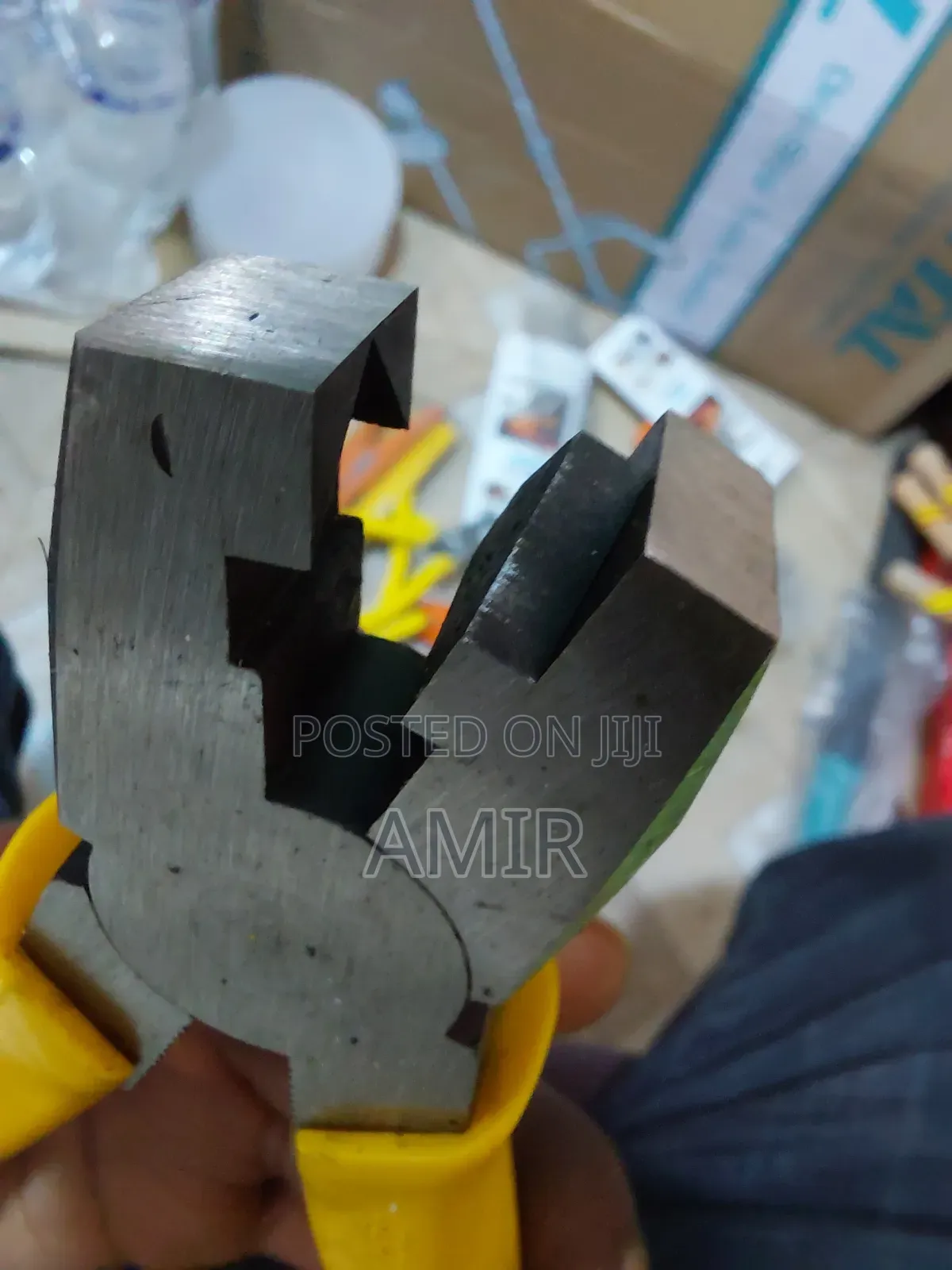 90-Degree v-Groove Notch Cutter Pliers
