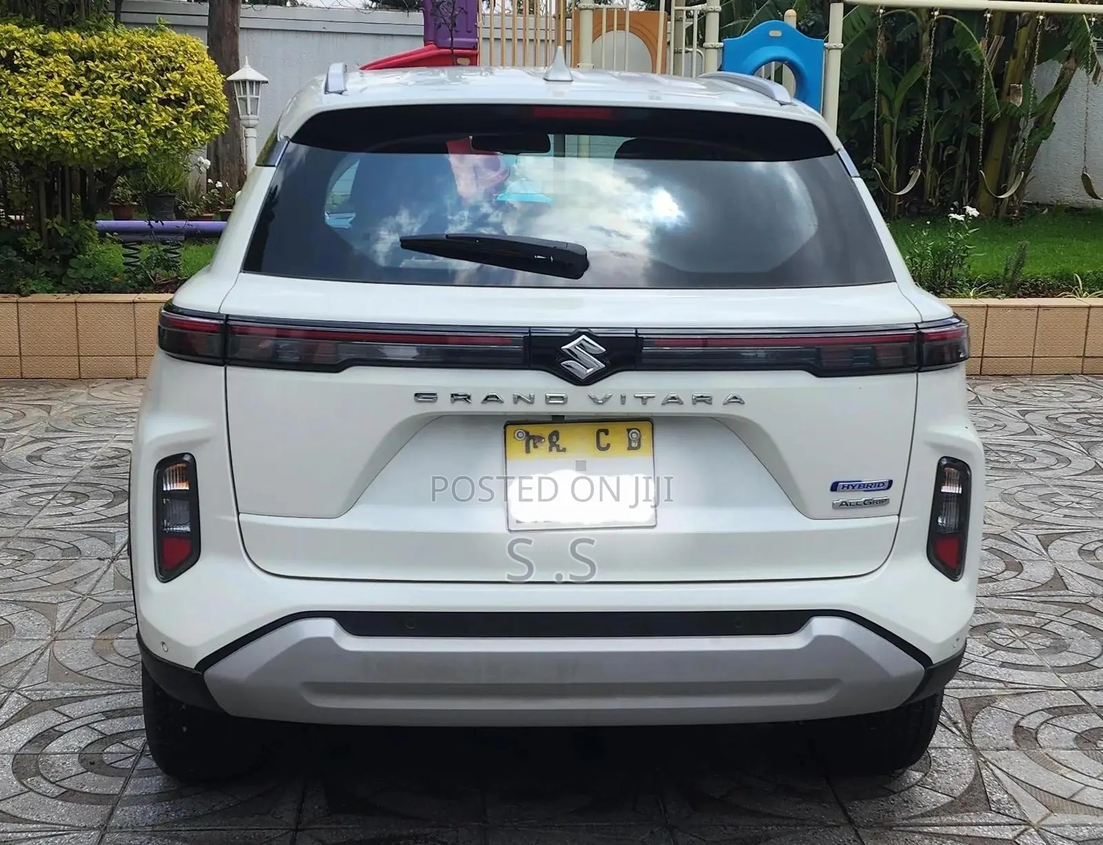 Suzuki Grand Vitara 2025 White