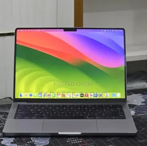 New Laptop Apple MacBook Pro 2023 M3 8GB Apple M3 Pro SSD 512GB