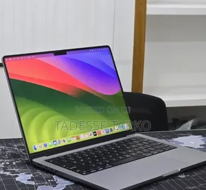 New Laptop Apple MacBook Pro 2023 M3 8GB Apple M3 Pro SSD 512GB