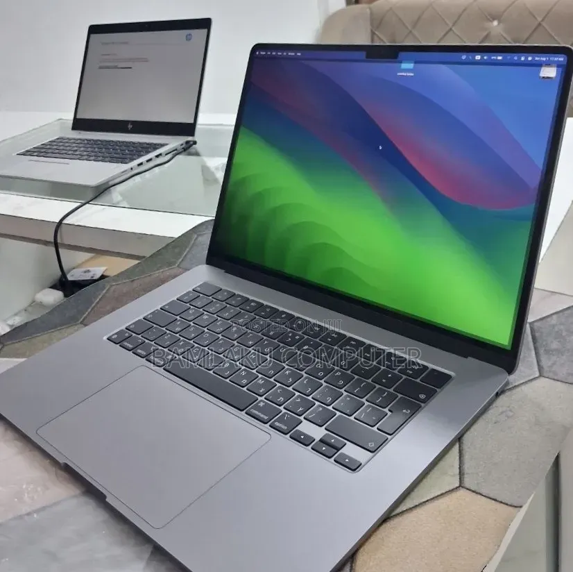 New Laptop Apple MacBook Air 2024 M3 8GB Apple M3 SSD 512GB