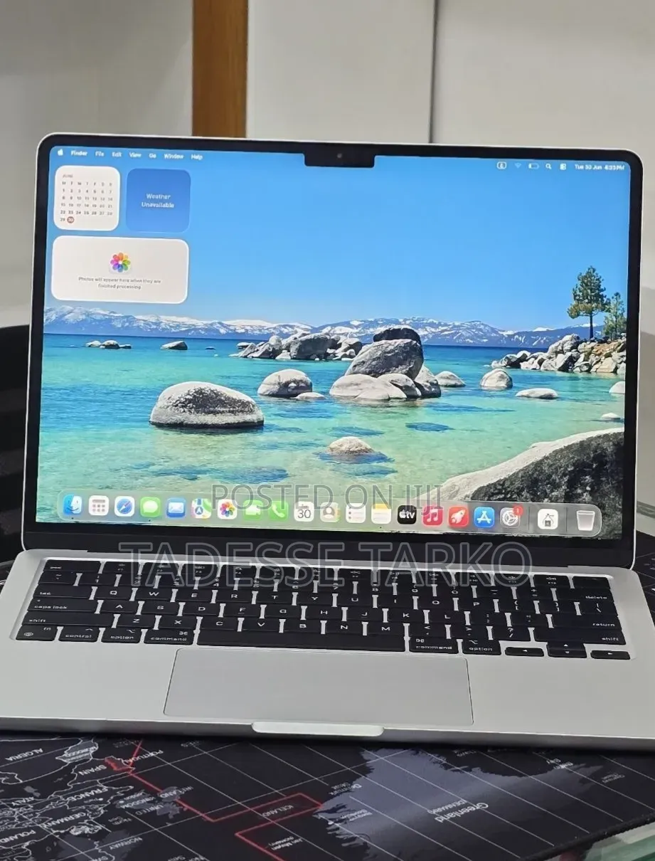 New Laptop Apple MacBook Air 2024 M3 16GB Apple M3 SSD 256GB