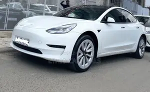 Tesla Model Y 2023 White