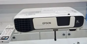 Epson Projector 
 
Model Name: EB-S41
  Has B