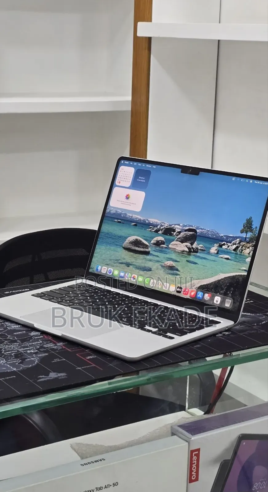 New Laptop Apple MacBook Air 2024 M3 16GB Apple M3 SSD 256GB