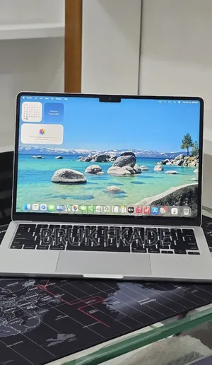 New Laptop Apple MacBook Air 2024 M3 16GB Apple M3 SSD 256GB