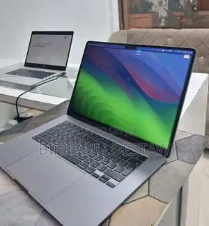 New Laptop Apple MacBook Air 2024 M3 8GB Apple M3 SSD 512GB