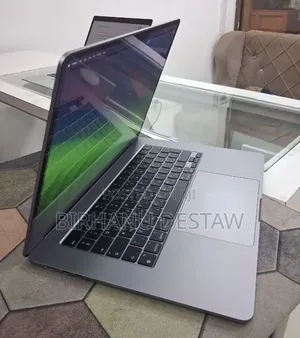 New Laptop Apple MacBook Air 2024 M3 8GB Apple M3 SSD 512GB