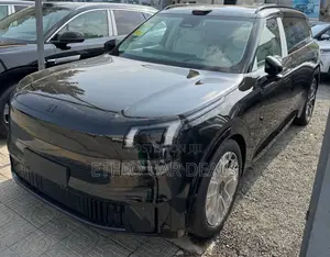 New Lynk & Co 900 2025 Black
