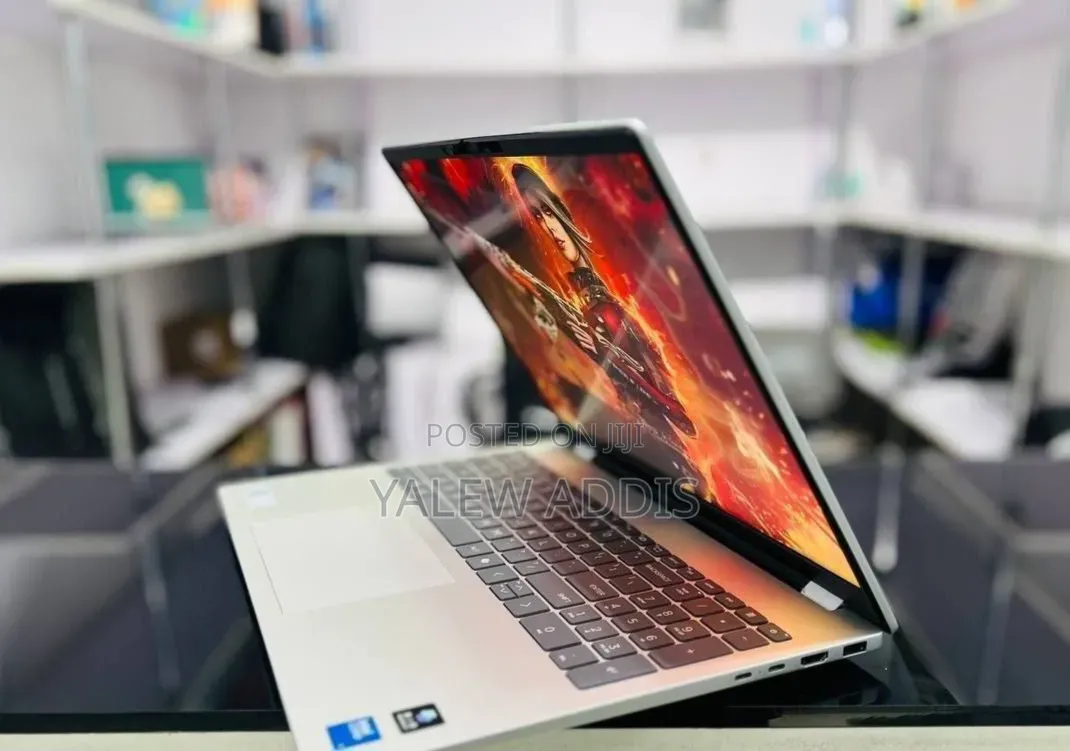 New Laptop HP 14-dq1088wm 16GB Intel Core i7 SSD 512GB