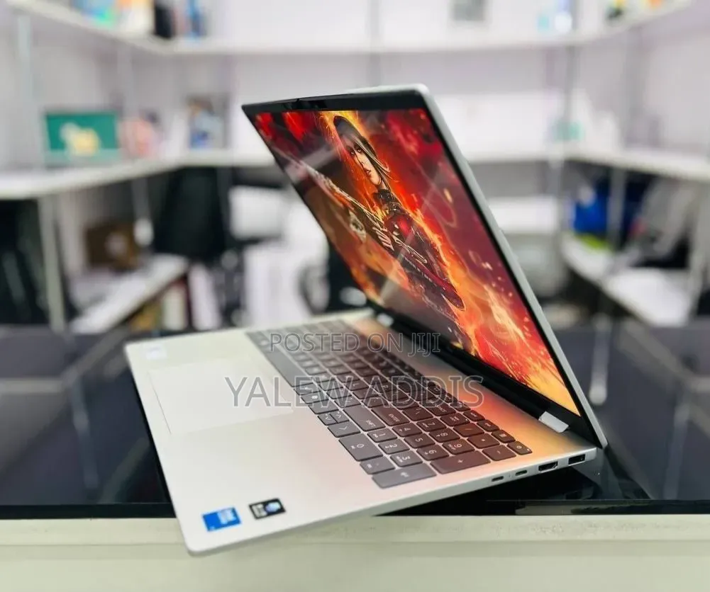 New Laptop HP 14-dq1088wm 16GB Intel Core i7 SSD 512GB