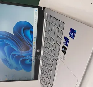 New Laptop HP Pavilion 15 16GB Intel Core Ultra 7 SSD 1T