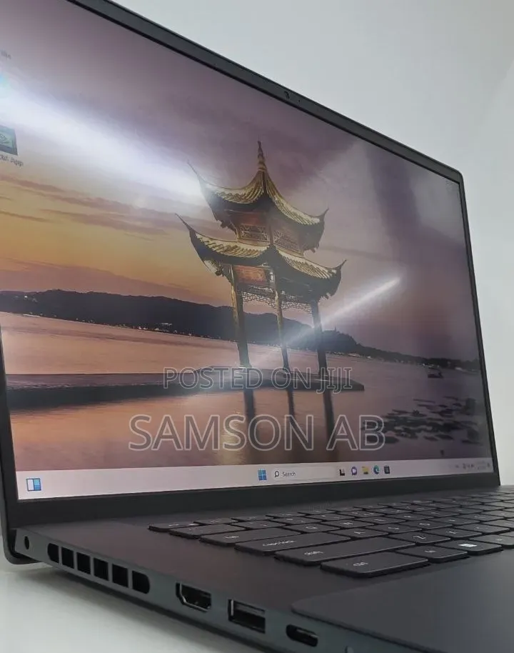 New Laptop Dell Inspiron 15 16GB Intel Core i7 SSD 512GB