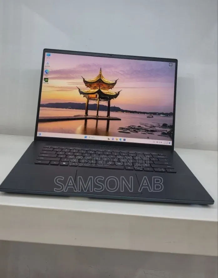 New Laptop Dell Inspiron 15 16GB Intel Core i7 SSD 512GB