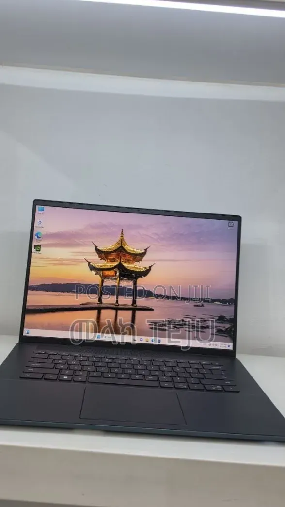 New Laptop Dell Inspiron 15 16GB Intel Core i7 SSD 512GB