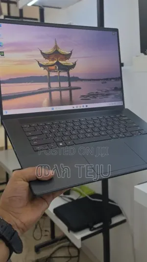 New Laptop Dell Inspiron 15 16GB Intel Core i7 SSD 512GB