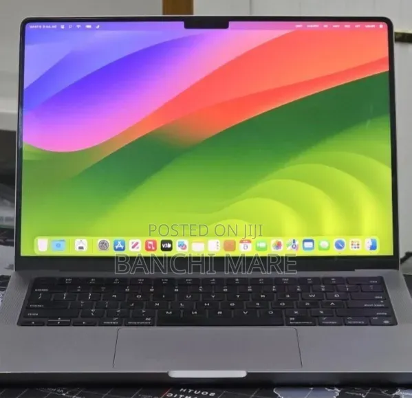 New Laptop Apple MacBook Pro 2023 M3 8GB Apple M3 SSD 512GB