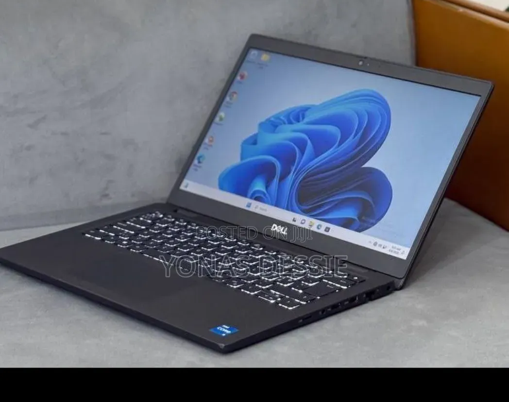 Laptop Dell Latitude 7420 16GB Intel Core i7 HDD+SSD 1T