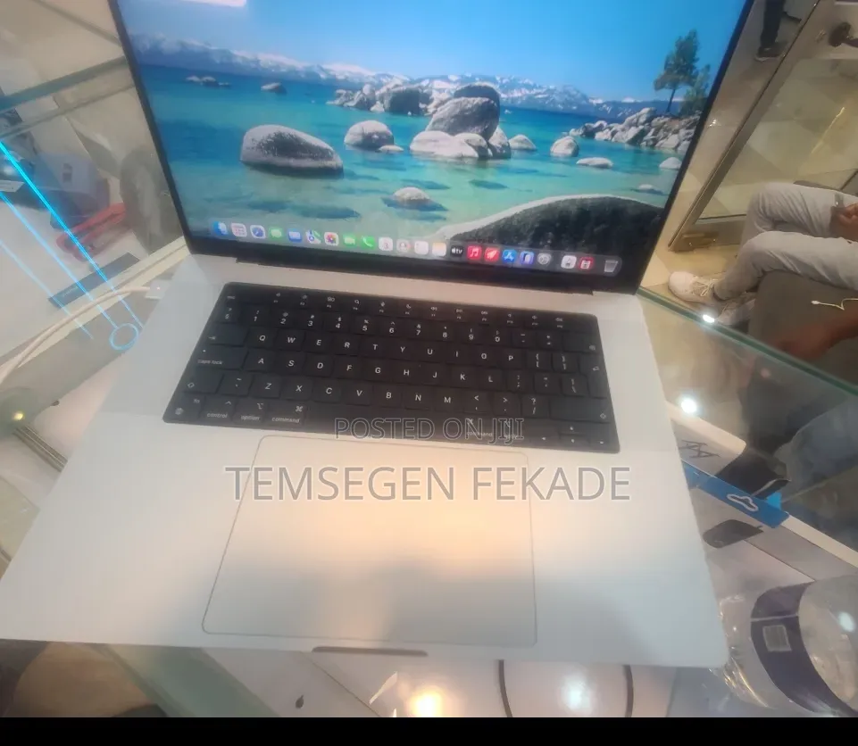 New Laptop Apple MacBook Pro 2021 M1 Max 32GB Apple M1 Max SSD 1T