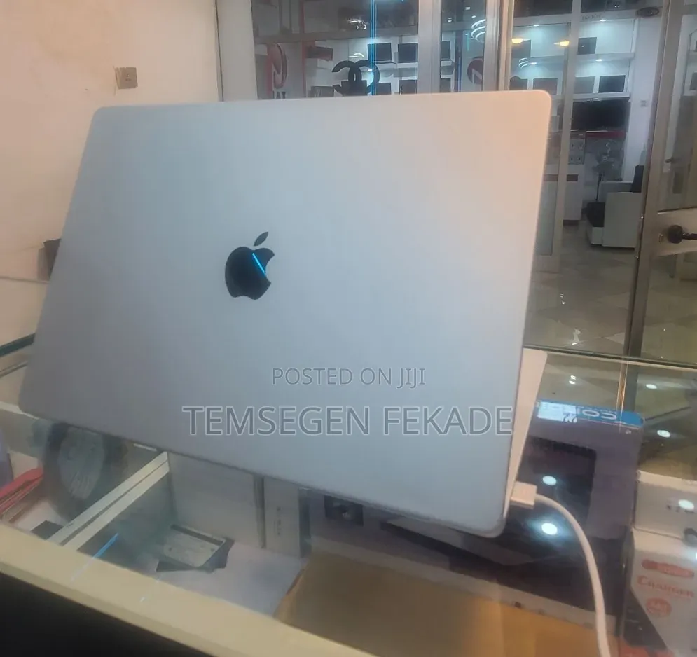 New Laptop Apple MacBook Pro 2021 M1 Max 32GB Apple M1 Max SSD 1T