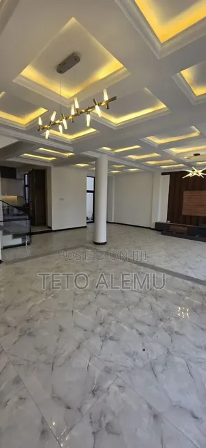 7bdrm House in 🏡 በአስቸኳይ የሚሸጥ ቅንጡ, Bole for sale
