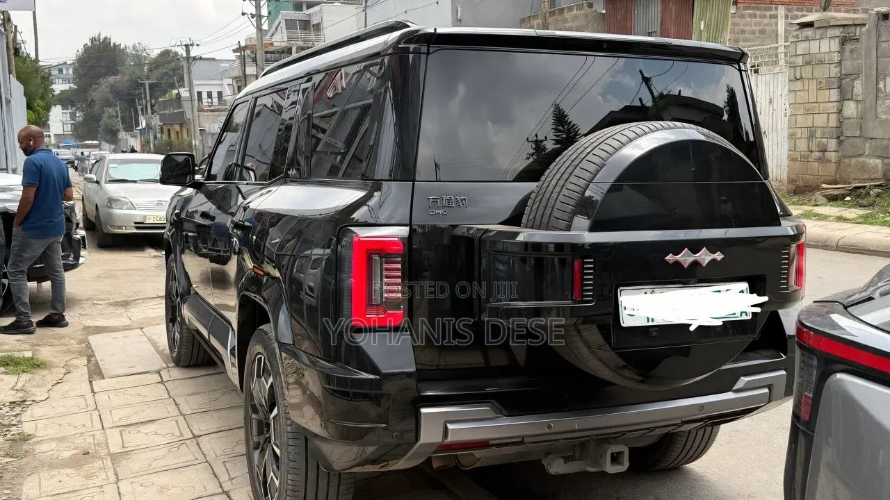 BYD Leopard 8 2.0 Hybrid AWD 2025 Black