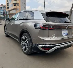 Volkswagen ID.6 2024 Gray