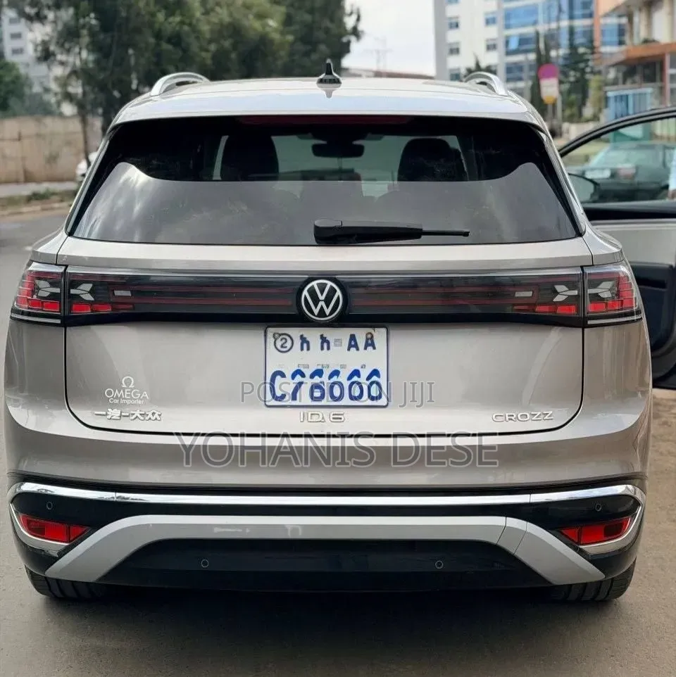 Volkswagen ID.6 2024 Gray