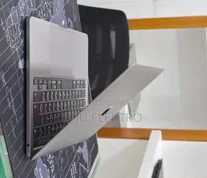 New Laptop Apple MacBook Pro 2020 M1 16GB Apple M1 Pro SSD 512GB