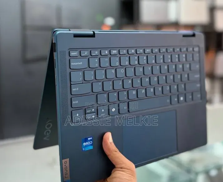 New Laptop Lenovo Yoga 7i 16GB Intel Core Ultra 7 SSD 512GB