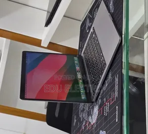 New Laptop Apple MacBook Pro 2020 M1 16GB Apple M1 Pro SSD 512GB
