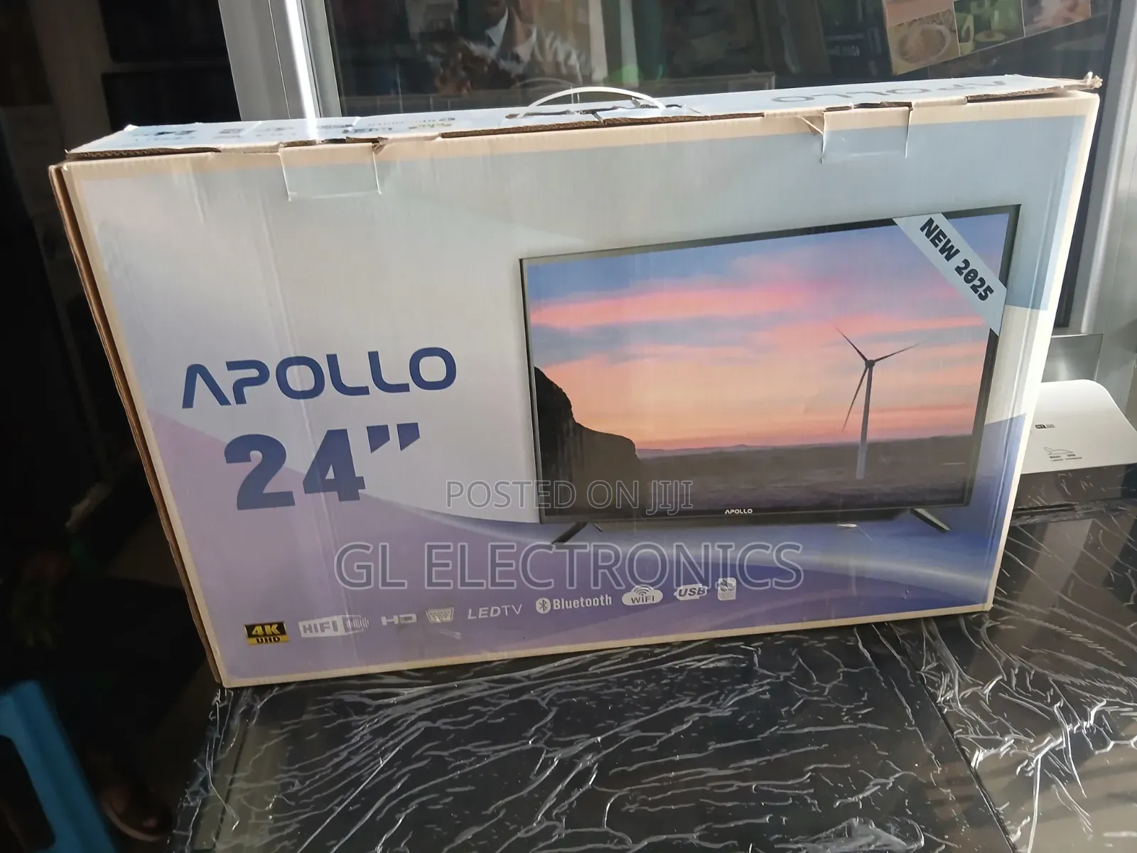 Apollo 24 Inch TV