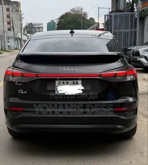 Audi Q4 e-tron 2022 Black