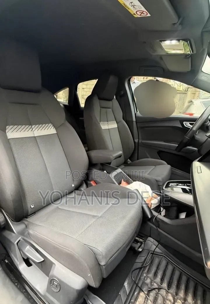 Audi Q4 e-tron 2022 Black