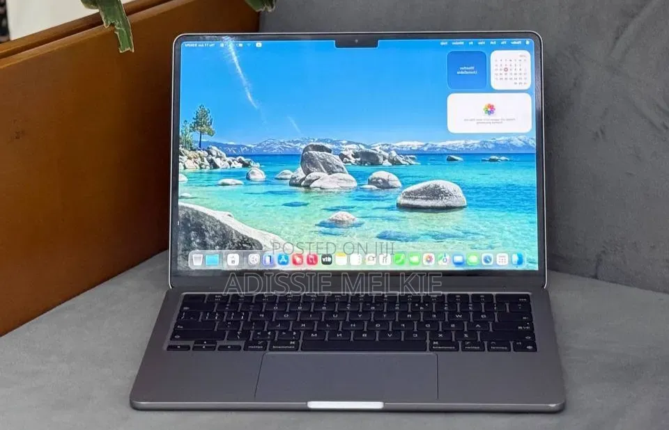 New Laptop Apple MacBook Air 2022 M2 8GB Apple M2 SSD 256GB