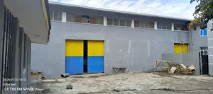 የሚከራይ መጋዘን በቃሊቲ አከባቢ