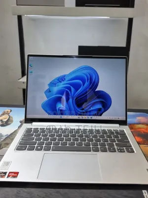 New Laptop Lenovo IdeaPad 720S 16GB AMD Ryzen 7 SSD 512GB