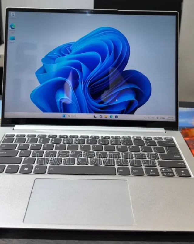 New Laptop Lenovo IdeaPad 720S 16GB AMD Ryzen 7 SSD 512GB