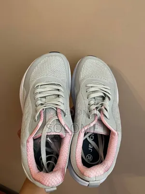 Women's Sneakers