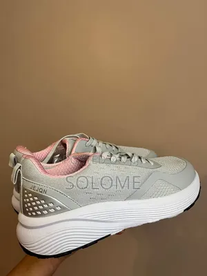 Women's Sneakers