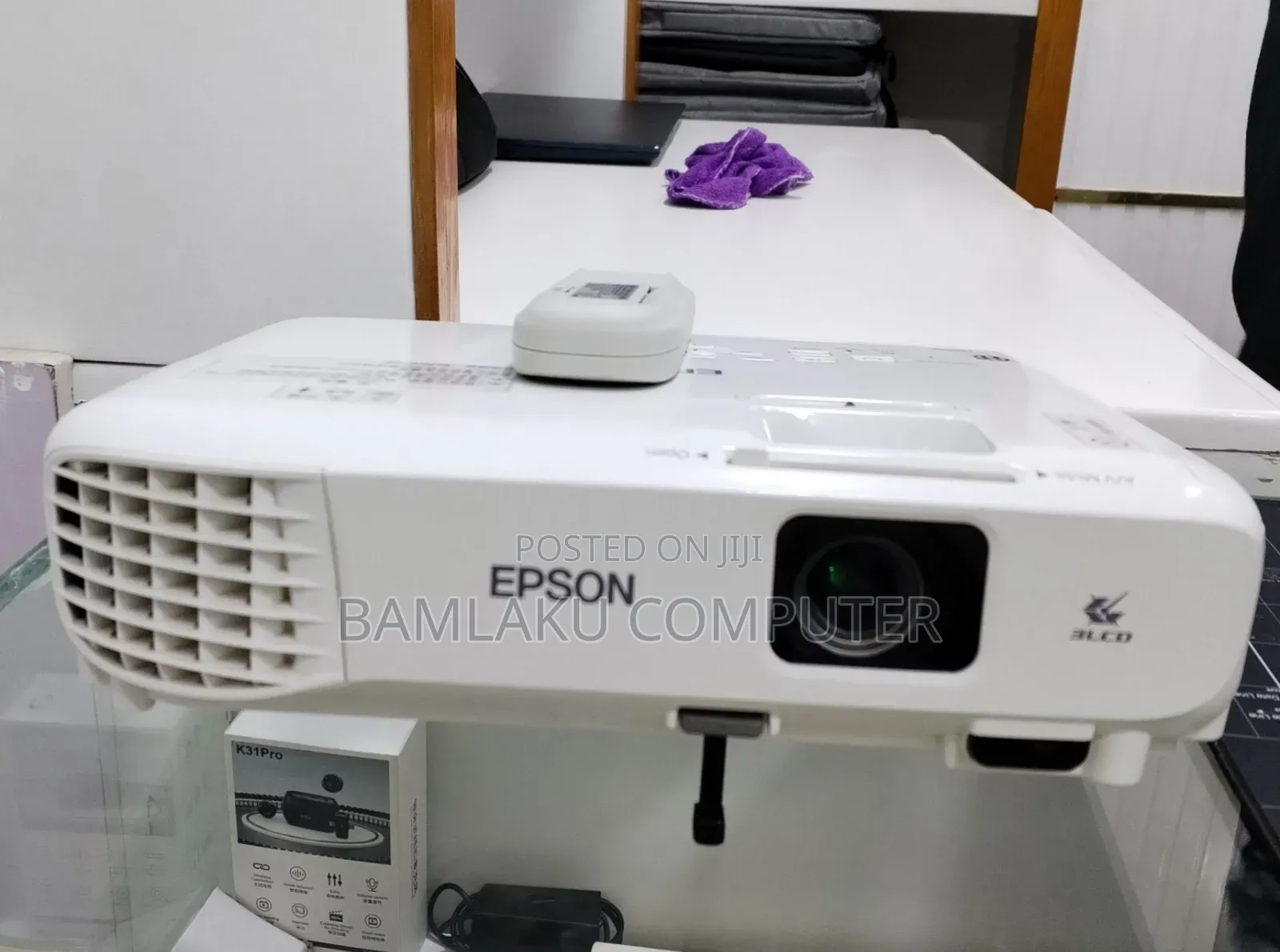 Epson Projector With Remote 
Model Name: EB-S05