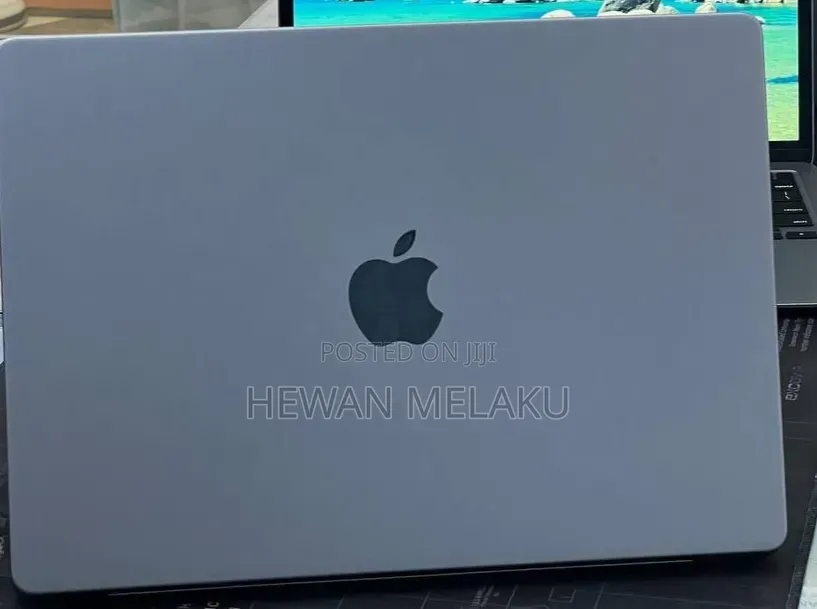 New Laptop Apple MacBook Pro 2021 M1 16GB Apple M1 Pro SSD 512GB