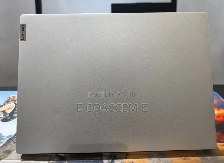 New Laptop Lenovo 16GB AMD Ryzen 7 SSD 512GB