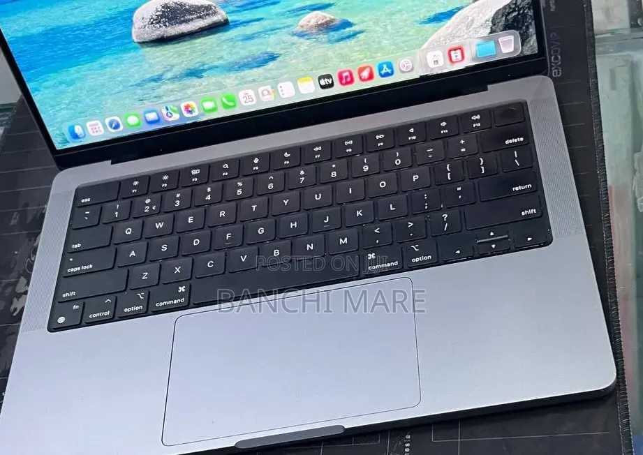 New Laptop Apple MacBook Pro 2021 M1 16GB Apple M1 SSD 512GB