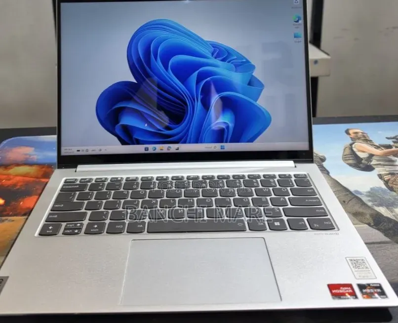 New Laptop Lenovo IdeaPad 720S 16GB AMD Ryzen 7 SSD 512GB