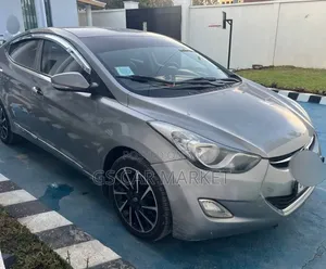 Hyundai Avante 2012 Silver