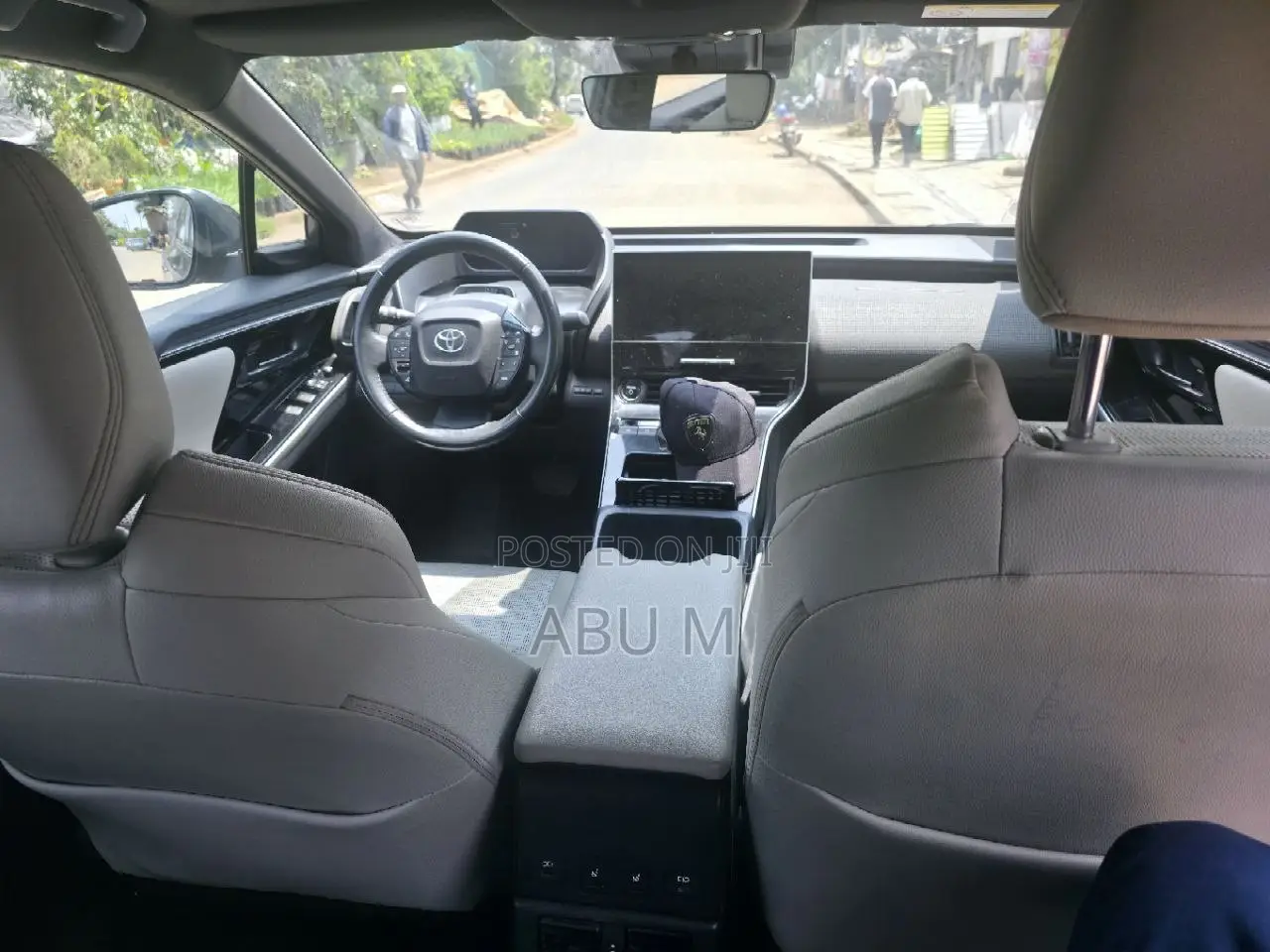 Toyota bZ4X 71.4 kWh FWD 2023 Gray