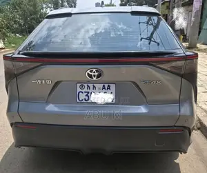 Toyota bZ4X 71.4 kWh FWD 2023 Gray