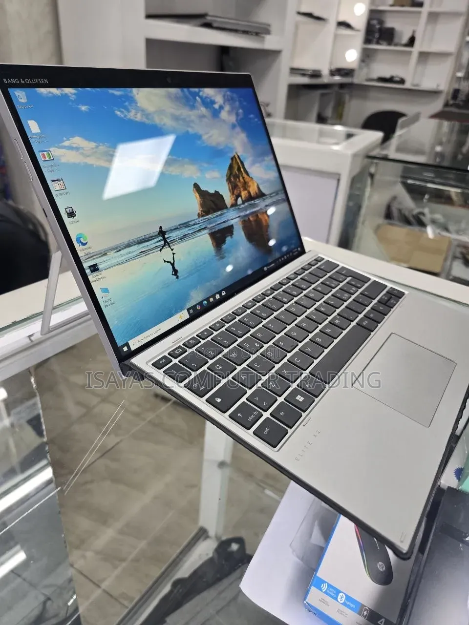 New Laptop HP Elite X2 G8 16GB Intel Core i7 SSD 512GB