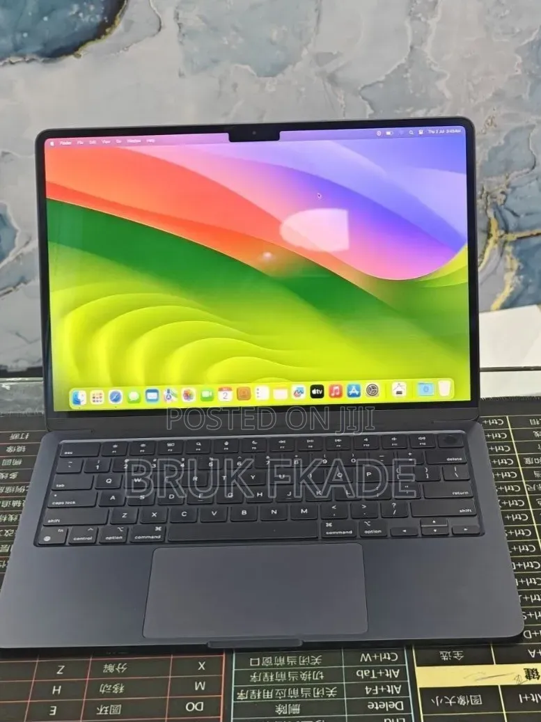 New Laptop Apple MacBook Air 2023 M2 8GB Apple M2 SSD 512GB